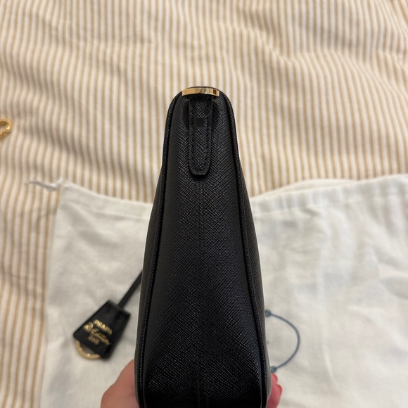 Prada Black Saffiano leather Bag Gold Hardware crossbody 2005 re-edition - Picture 7 of 13